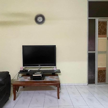 Homestaymuslim Di Teluk Intan Exterior foto